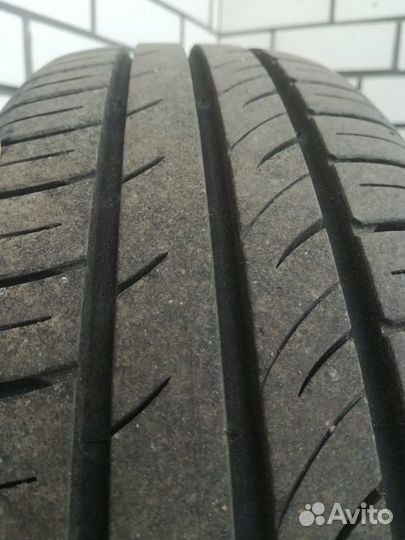 Kumho Ecsta HS52 175/65 R14 82H