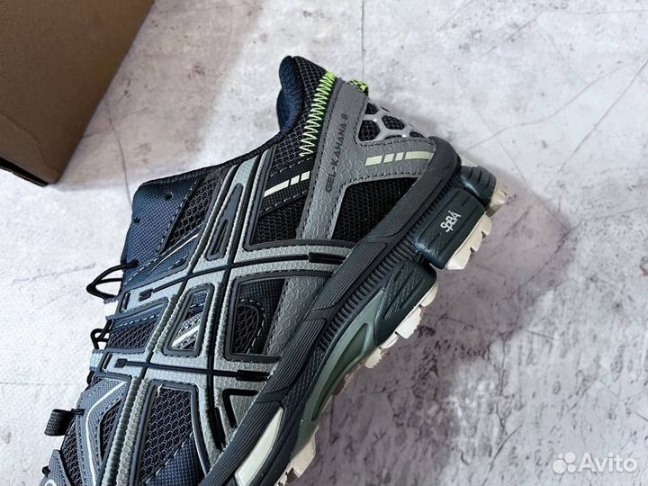 Кроссовки Asics надежные