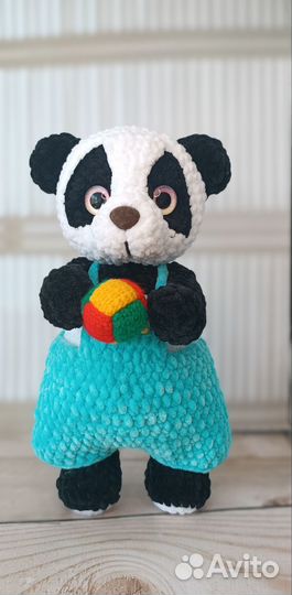 Вязаная игрушка панда