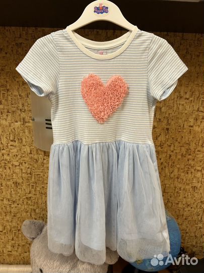 Платье нарядное для девочки 122