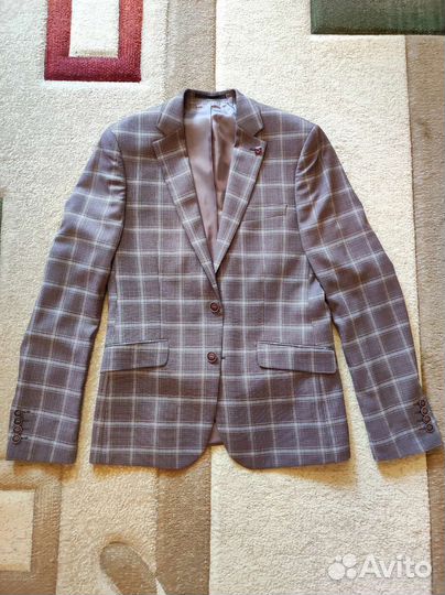 Мужской костюм тройка 48