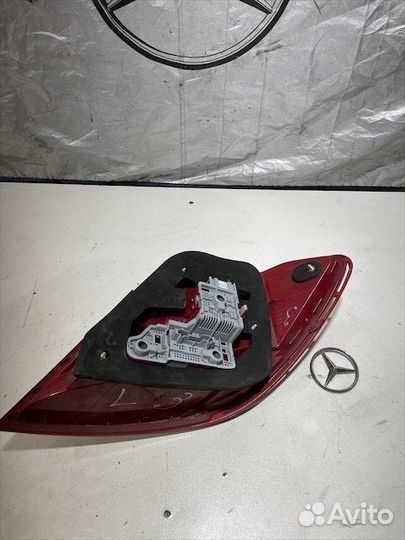 Фонарь задний левый рест Мерседес w204