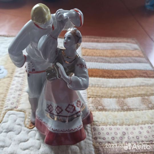 Статуэтка фарфор лявониха