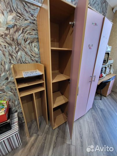 Отдам бесплатно детскую мебель