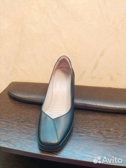 Босоножки женские 37 размер