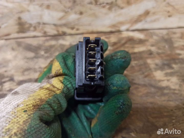 Кнопка Renault Logan 1