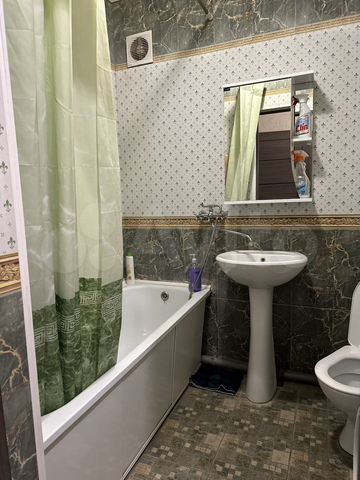 2-к. квартира, 60 м², 4/10 эт.