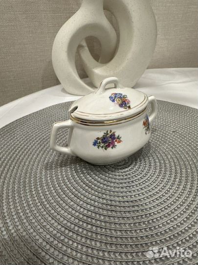 Горчичница. Фарфор дулево