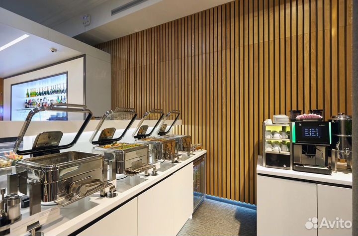 Проходы в бизнес зал every lounge и grey wall