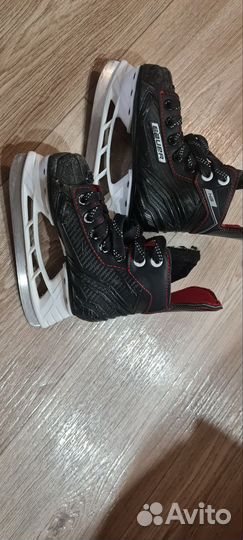 Хоккейные коньки bauer