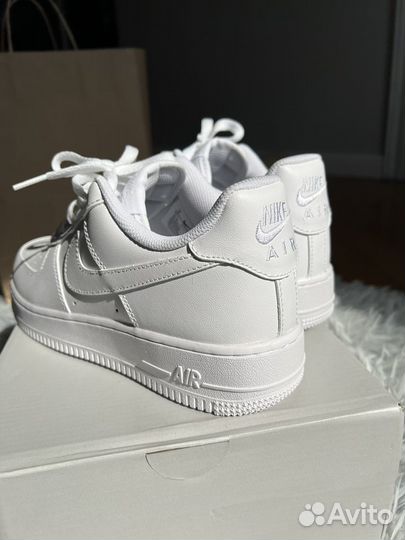 Nike Air Force 1 07 белые оригинал