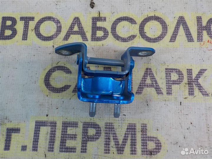 Петля двери задней левой верхняя Toyota Corolla