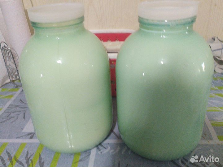 Молоко коровье домашнее