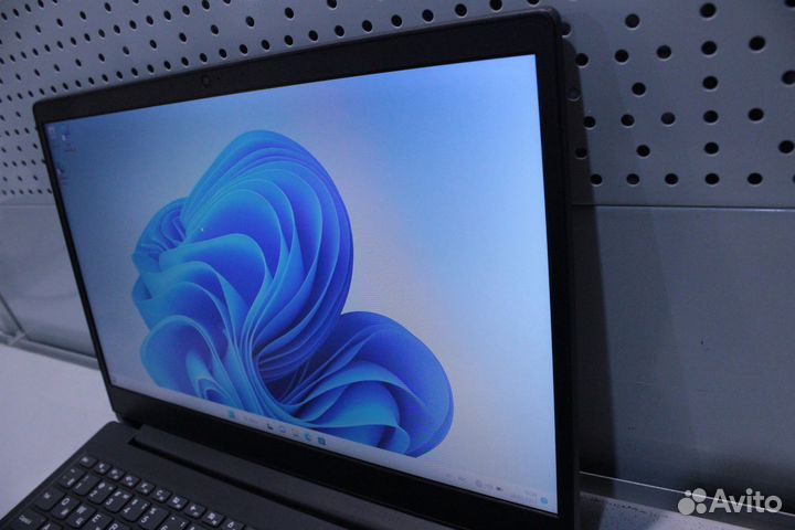 Ноутбук lenovo V15-IGL/Full HD/Windows 11PRO