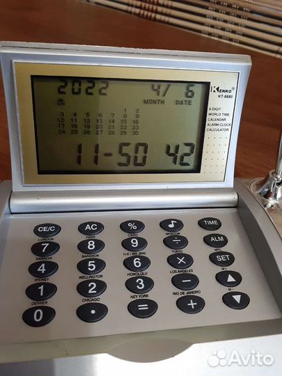 Часы настольные электронные