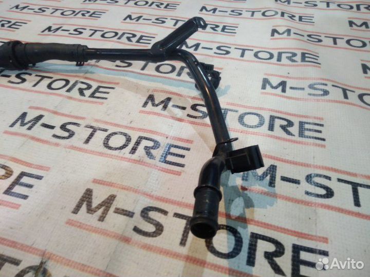 Патрубок системы охлаждения Volkswagen Golf 1K AXX