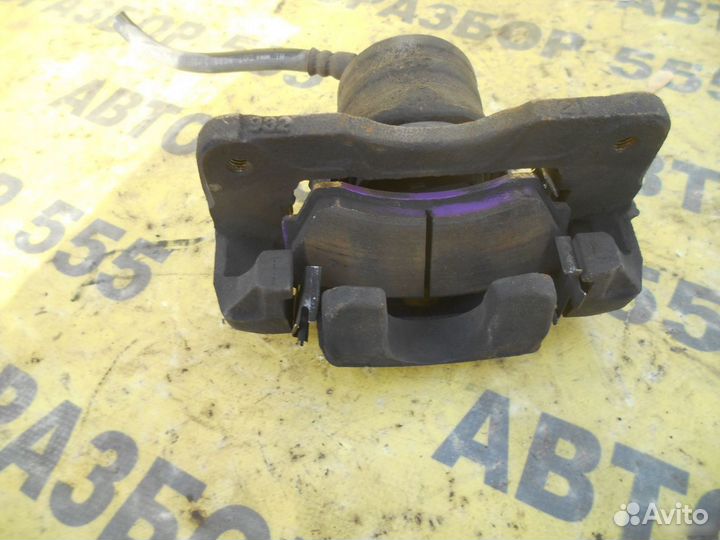 Суппорт передний левый Nissan Pulsar 1995-2000