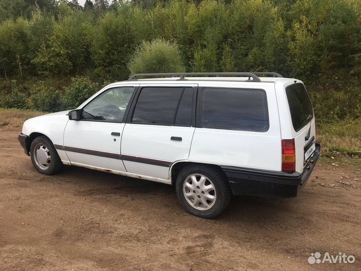 Opel Kadett, 1990