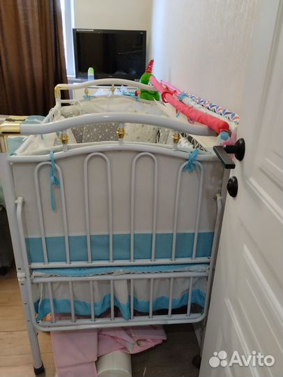 Детская кроватка
