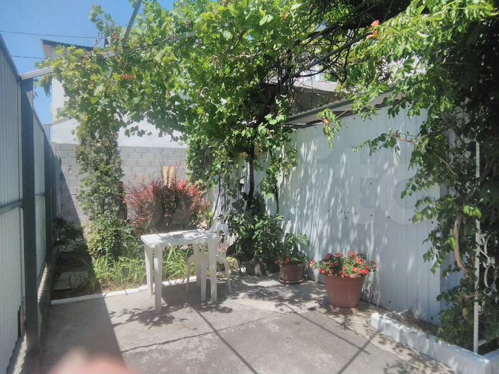 Комната 45 м² в 3-к., 1/2 эт.