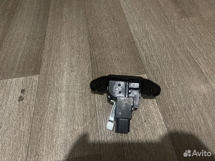 Замок багажника kia rio x line