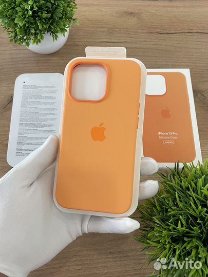 Чехол на iPhone 13 Pro/ 13 Pro Max Silicon Case