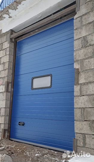 Ворота гаражные секционные 2800х2000 Вналичии