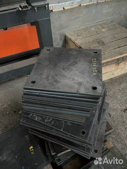 Стальные пластины