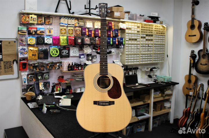 Акустическая гитара Cort earth70-OP, массив ели