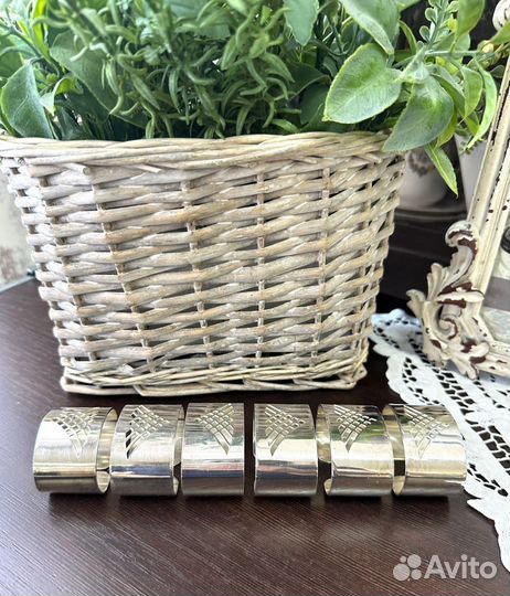 Изящные кольца для салфеток