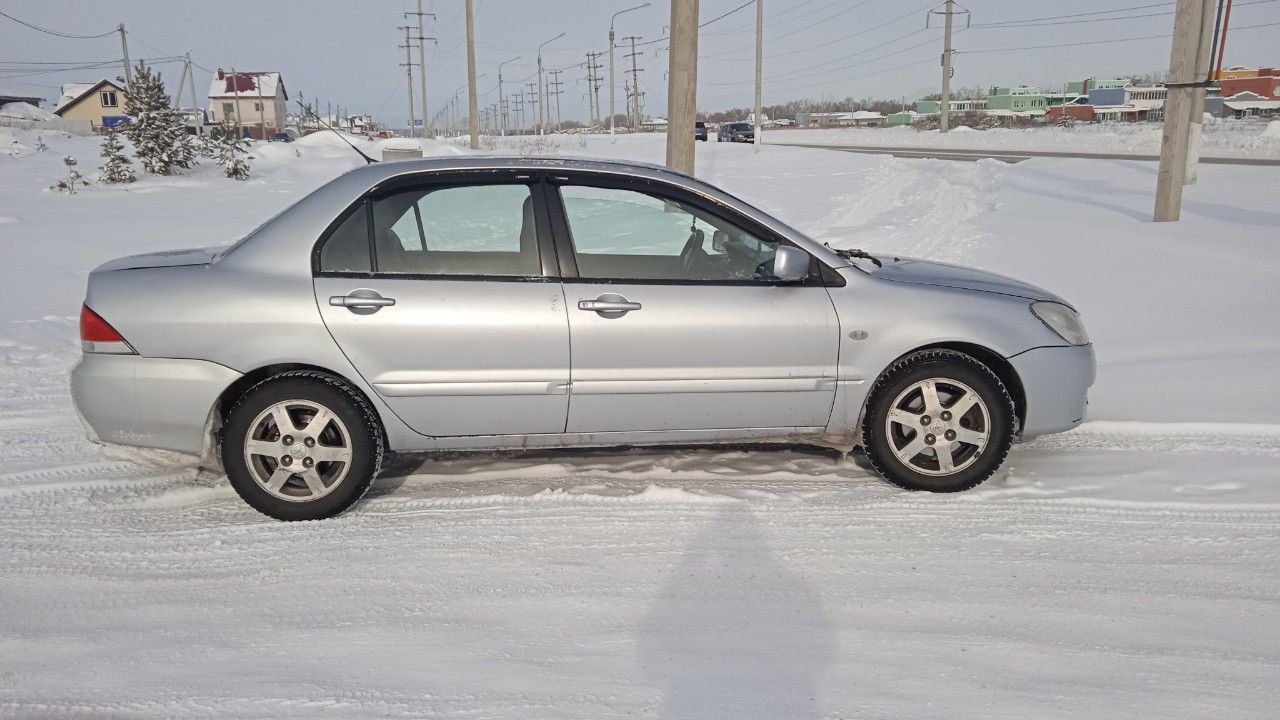 Mitsubishi Lancer: фото владельца