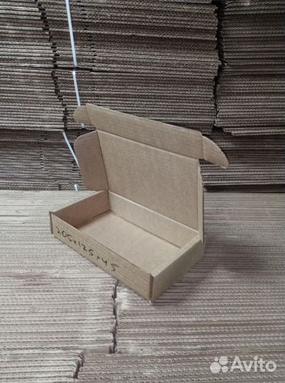 Коробки картонные / Картонные коробки для хранения