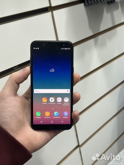 Samsung Galaxy A6, 4/32 ГБ