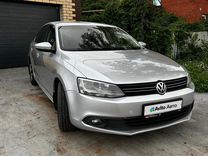 Volkswagen Jetta 1.6 MT, 2013, 135 000 км, с пробегом, цена 960 000 руб.