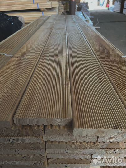 Доски лиственницы 35x110 мм, строго обработанные и готовые к использованию