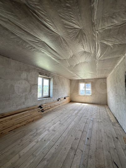 Дом 220 м² на участке 12 сот.