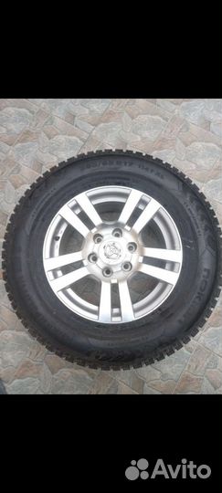 Nokian Tyres Hakkapeliitta SUV 5 265/65 R17