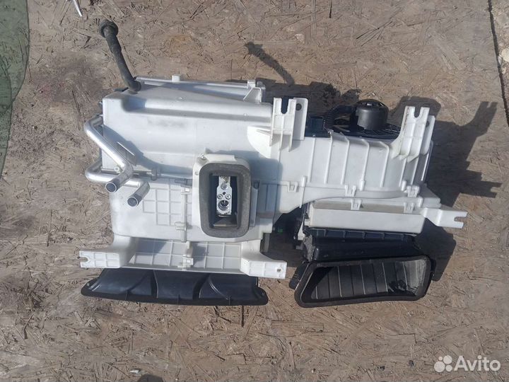 Корпус отопителя Mitsubishi Lancer10
