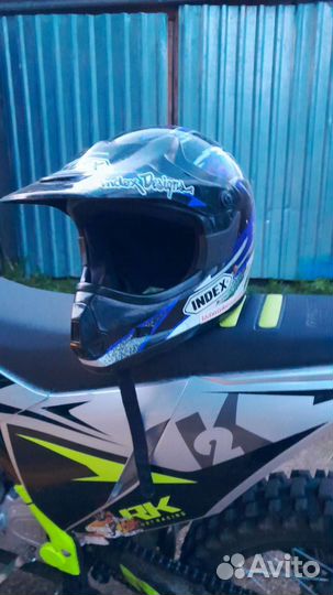 Кроссовый шлем