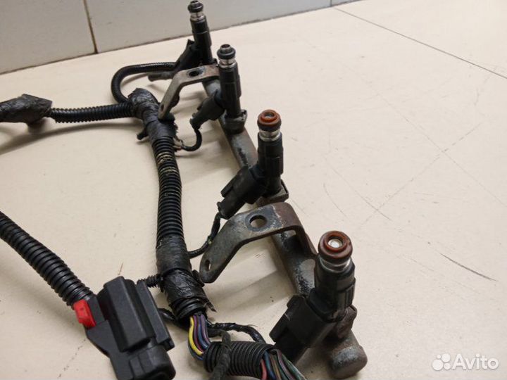 Топливная рампа с форсунками Chrysler Voyager EDZ