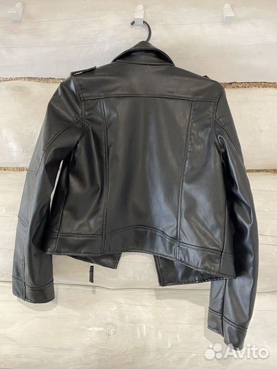 Куртка рост 152 экокожа hm