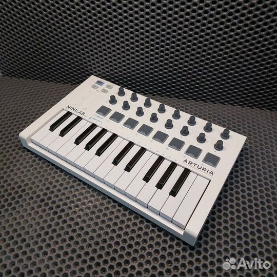 Клавиатура Arturia MiniLab Mk2 (Рассрочка / Р4)
