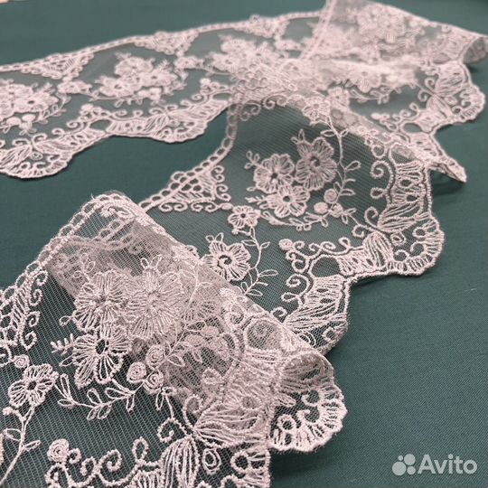 Кружево blumarine