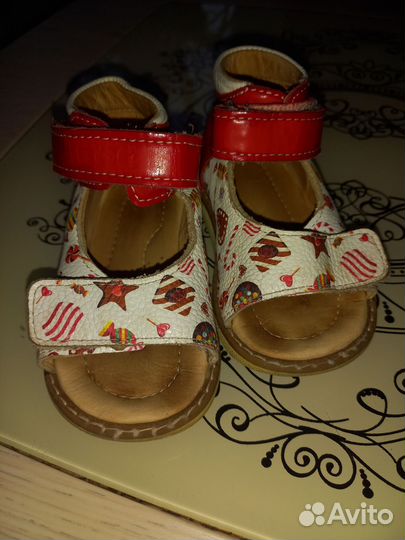 Сандалии для девочки 20 размер