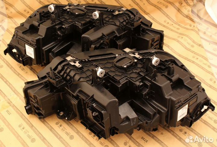 BMW X7 G07 18+ фары комплект лазерые