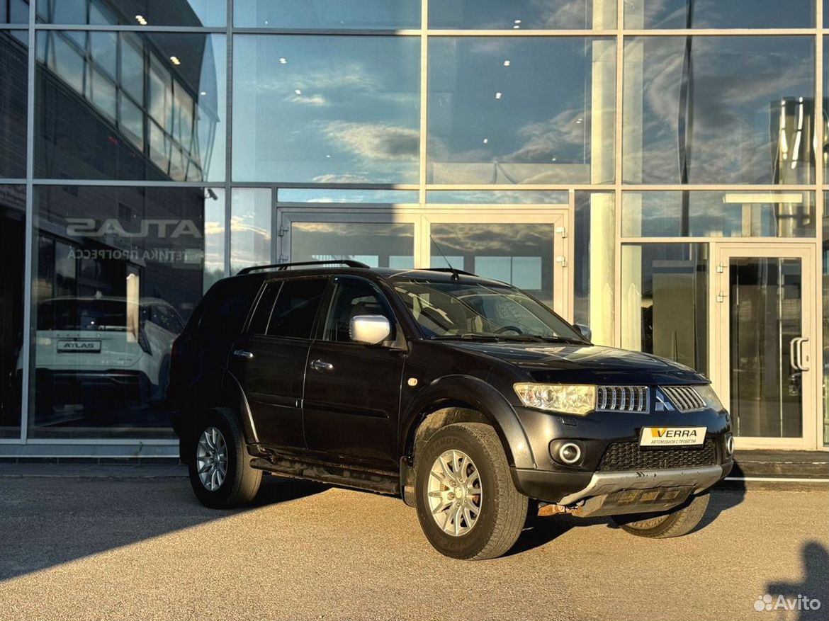 Mitsubishi Pajero Sport 2.5 AT, 2013, 282 003 км
