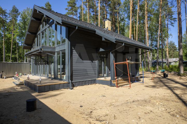 Дом 296 м² на участке 13,8 сот.