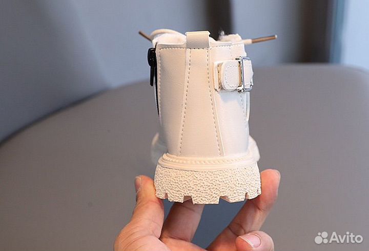 Детские зимние ботинки новые