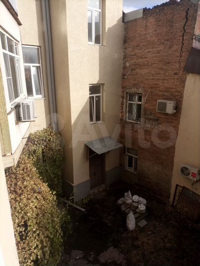 Комната 12 м² в 6-к., 2/5 эт.