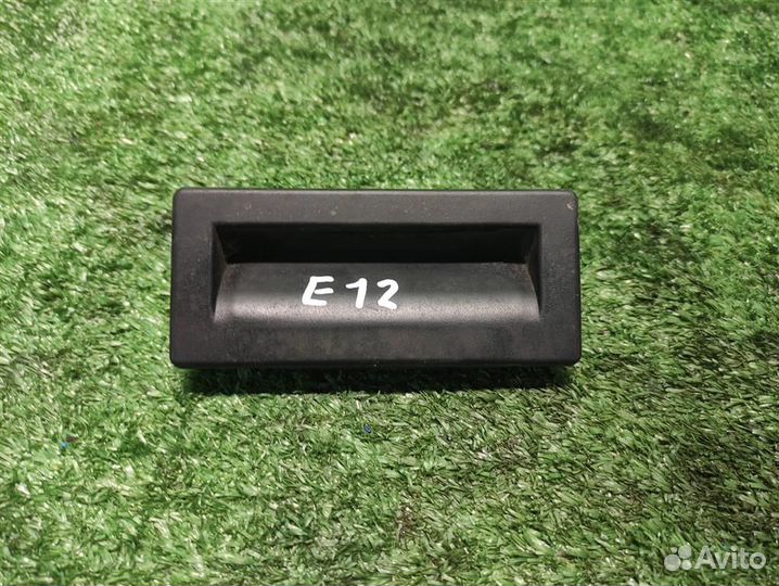 Кнопка багажника volkswagen Caddy 4 2019